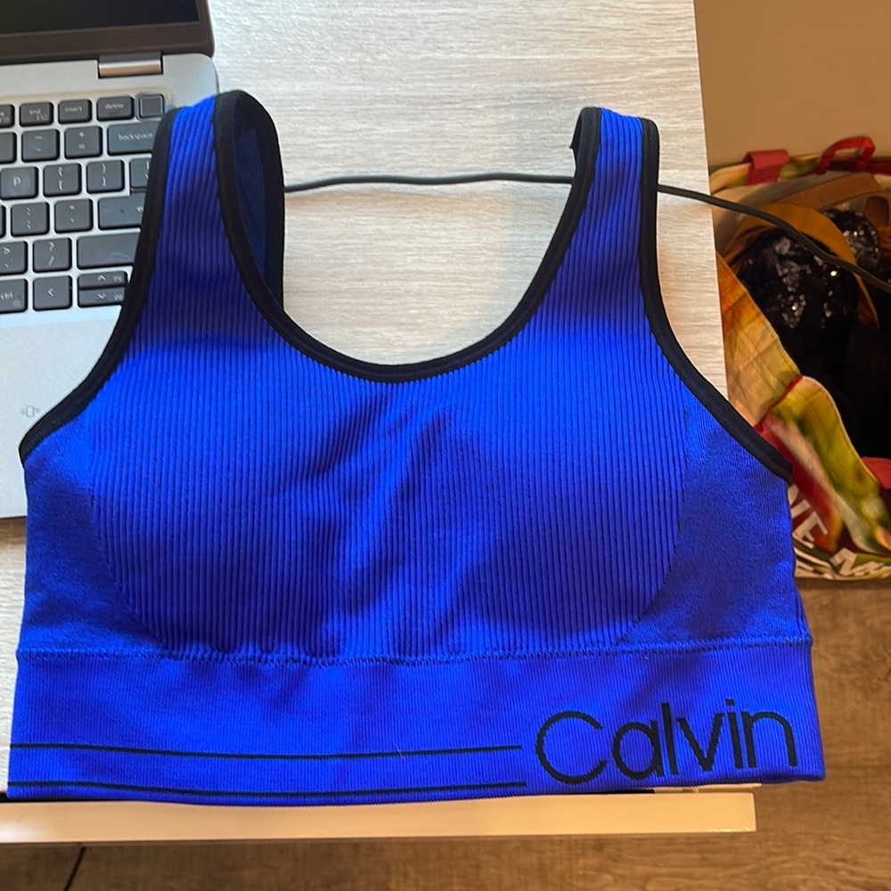 Sports bra